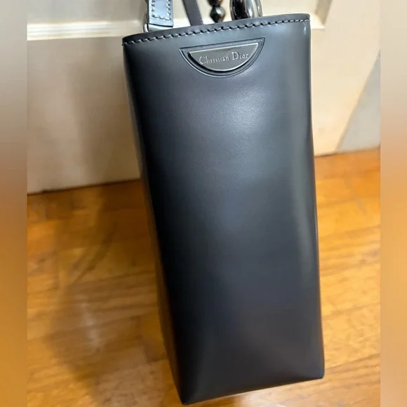 EUC Christian Dior Maris Pearl Handbag - Picture 13 of 14